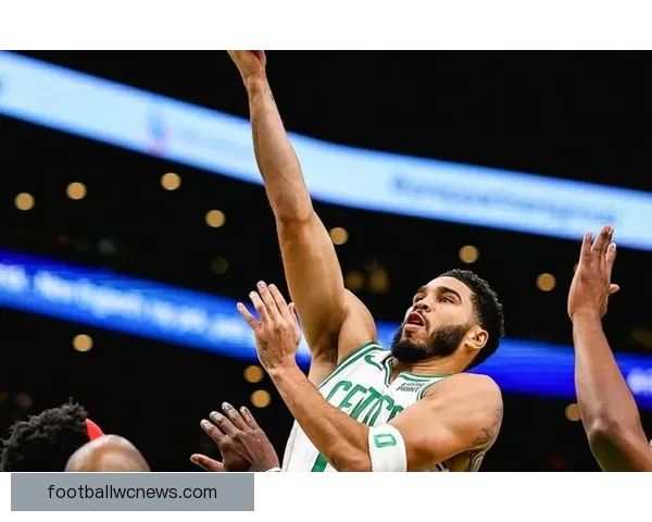 塔图姆三双比肩伯德 布朗攻防全面展现实力